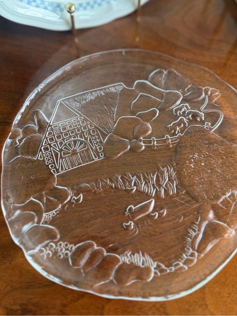 Clear Glass Country Plate